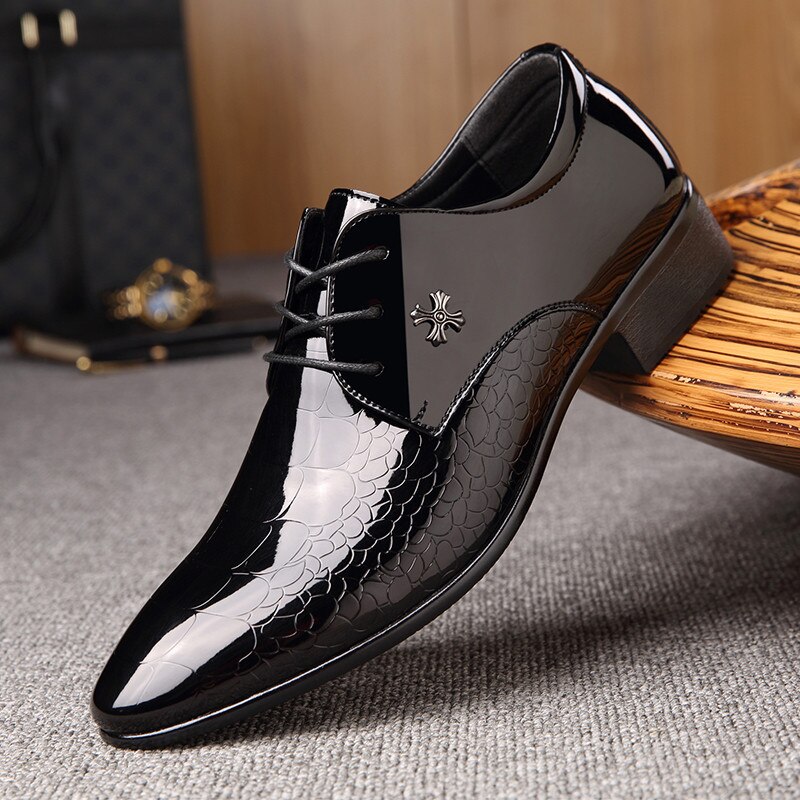 italian oxford shoes for men luxury mens patent leather wedding shoes mens pointed toe dress shoes classic derbies 871