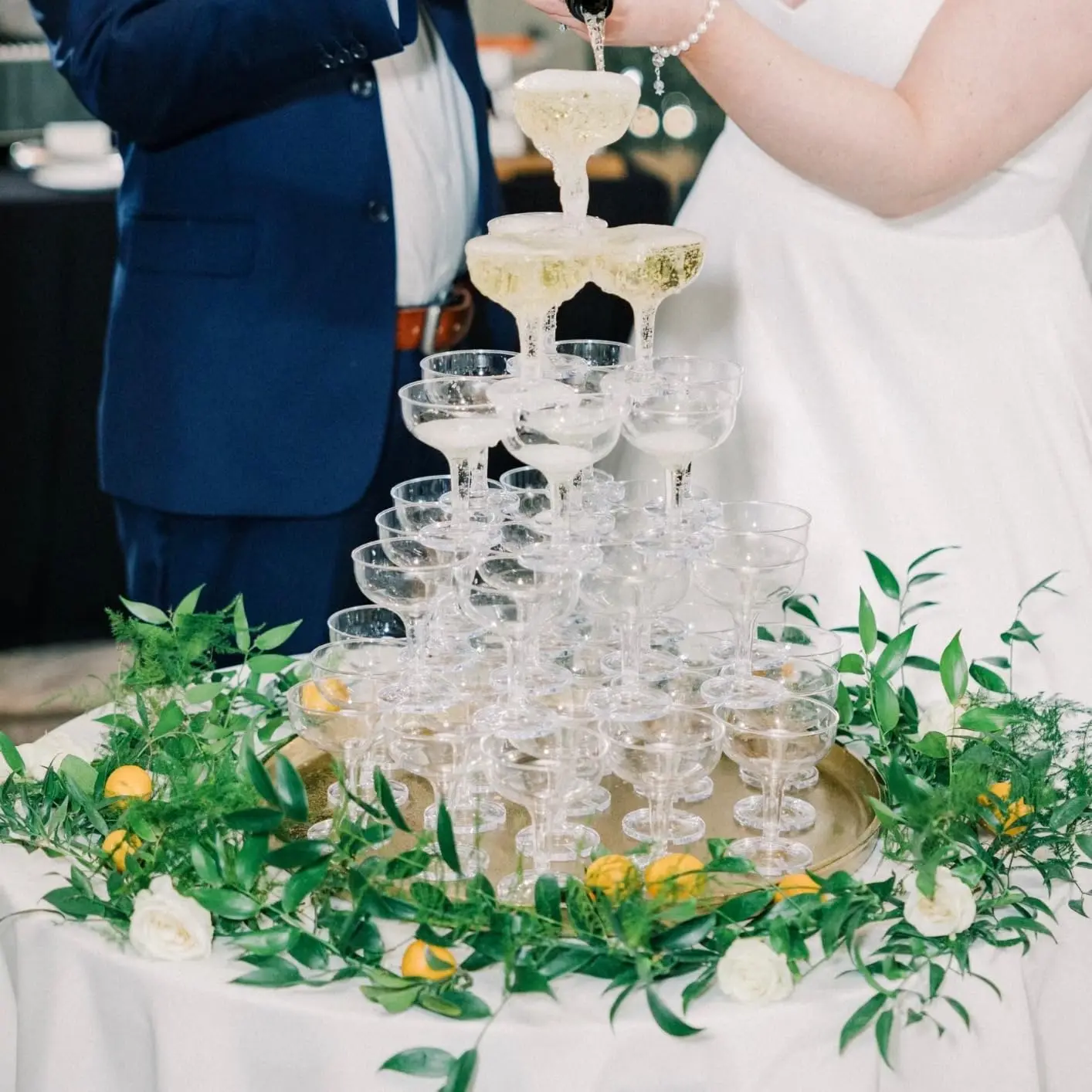 20PCS Wedding Champagne Flutes Tower Acrylic Champagne Coupe Glasses Engagement Party Decorations Plastic Martini Glasses 5oz