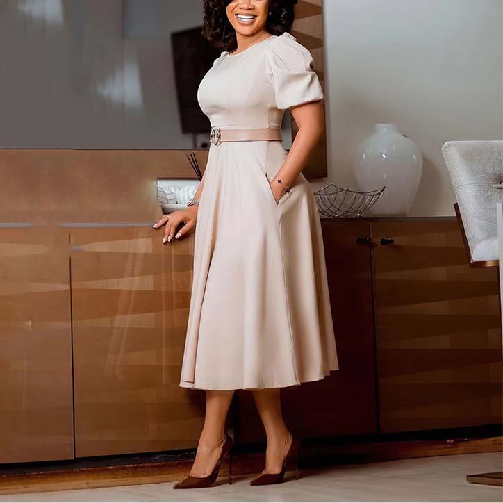 Elegante kantoorjurk voor dames Professionele O-hals met korte mouwen, riem, getailleerde A-lijn, halfhoge kuit, formele zakelijke werkjurk Midi Nieuw: S / Beige