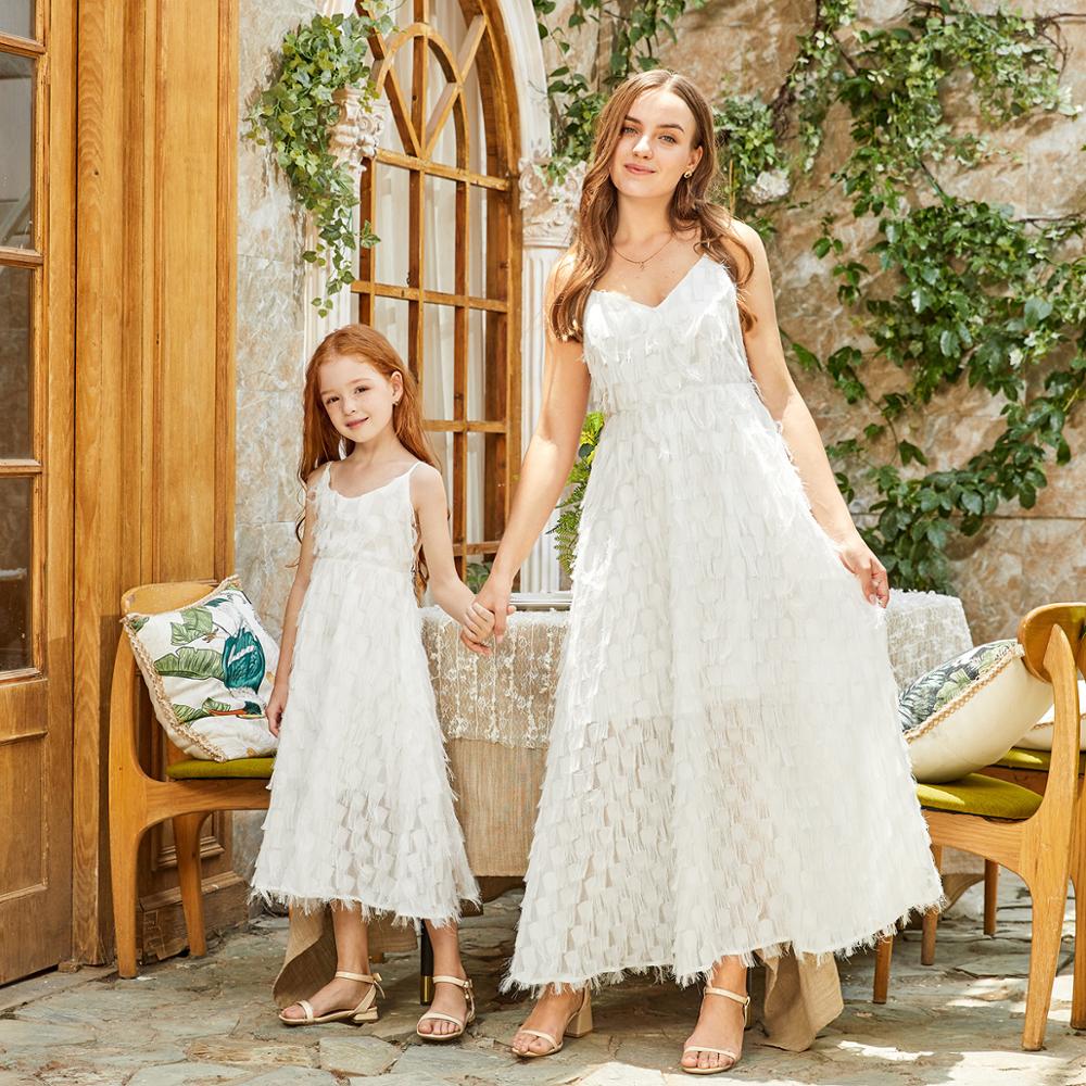 Patpat sommar fluffiga matchande långa klänningar för mamma och mig matchande outfits ärmlösa hängselklänningar: Vit / Flicka 4 to 5 år
