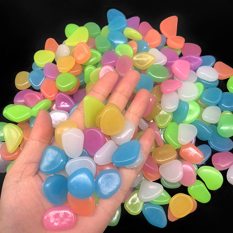 25/50Pcs ornamenti da giardino pietre luminose ciottoli fluorescenti Glow In The Dark Rocks per acquario esterno Home Fish Tank Decor