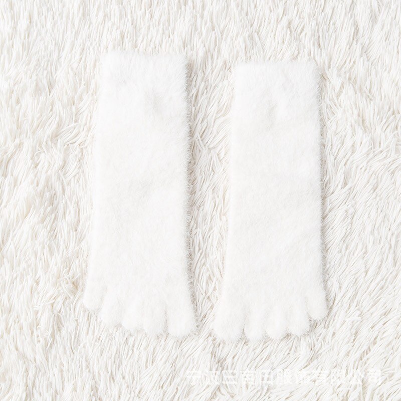 Mulheres meninas grossas cinco dedos meias inverno quente colorido coral velo fofo toe meias macio cozy hosiery chinelos de assoalho feminino: Branco