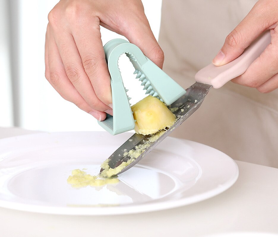 1Pc Safety plastic Finger Hand Protector Guard Knife Cut Finger Protection Vegetable Cutting Hand Guard Kitchen Tool Gadgets