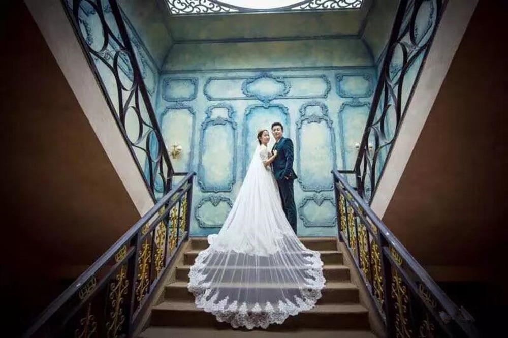 3.5 Meter White Ivory Cathedral Long Wedding veil luxurious Lace Edge Bridal Veil Wedding Accessories Brides with Comb