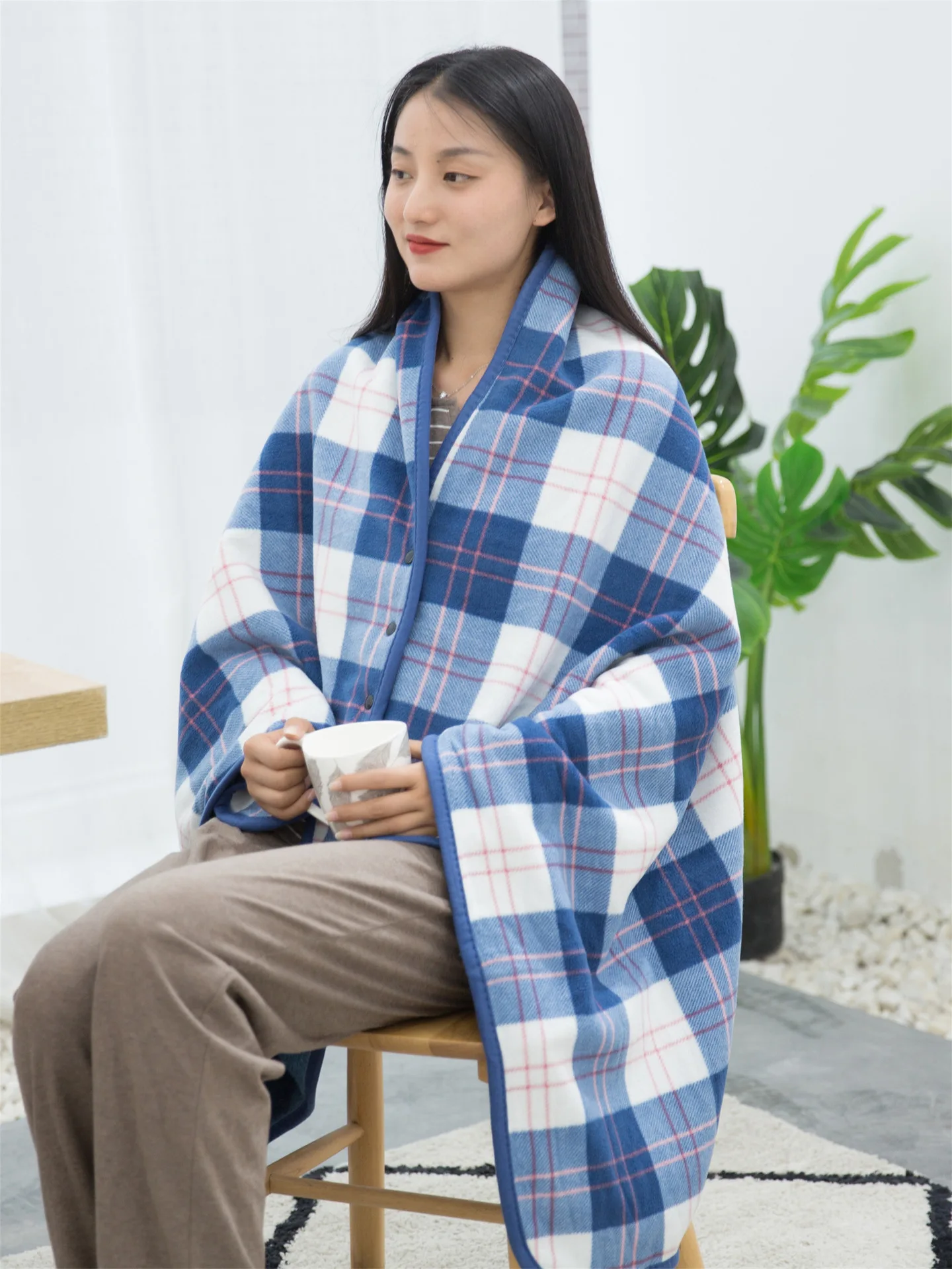 Draagbare Flanel Warme Deken Pluche Sjaal Plaid op De Bank Winter Kantoor Reizen Verdikte Lui Casual Dutje Deken Cover Dames: Queen / Oranje