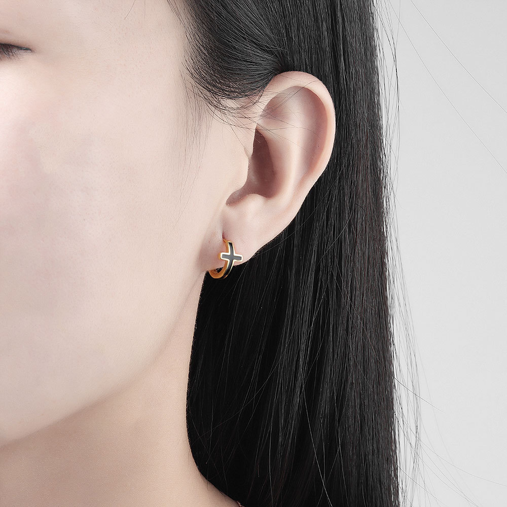Livvy simples preto cruz pequena argola prata cor brincos para homem e mulher hip-hop punk rua jóias