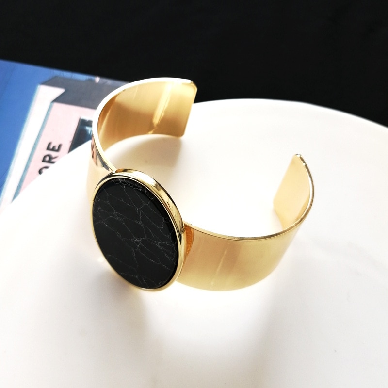 Jewelry Cuff Shiny Golden Plating Wide Metal Cuff With White Black Composite Stone Bracelet Women Jewelry Party