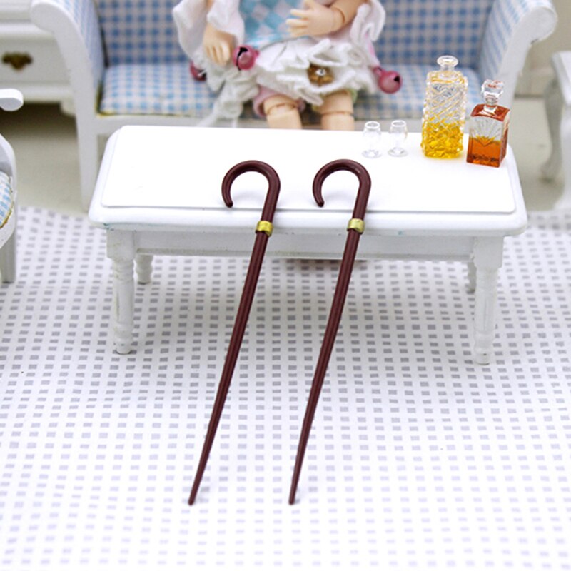 1pc Simulazione signore Bastone Da Passeggio Stampella Giocattolo Modello per la Casa di Bambola Decorazione 1/12 Miniatura casa delle bambole Accessori