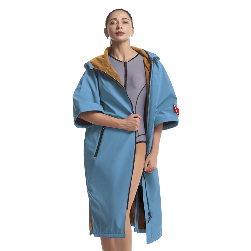 Hiturbo Waterdichte cape met korte mouwen en capuchon Aankleedcape Winddicht Sneldrogend Zwemmen Surfen Klimmen Warme sneldrogende cape: L / Rood