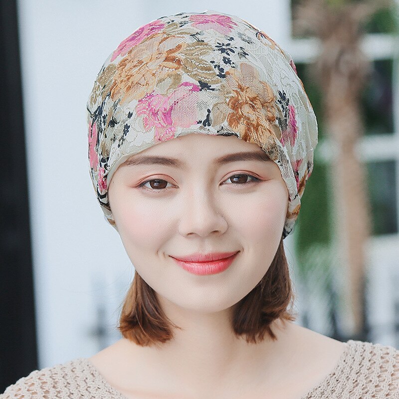 Casual kvinnor spetsblomma mössa mössa damer stickad vår sommar mössa kvinnors skullies gorro kvinna mössor: Beige