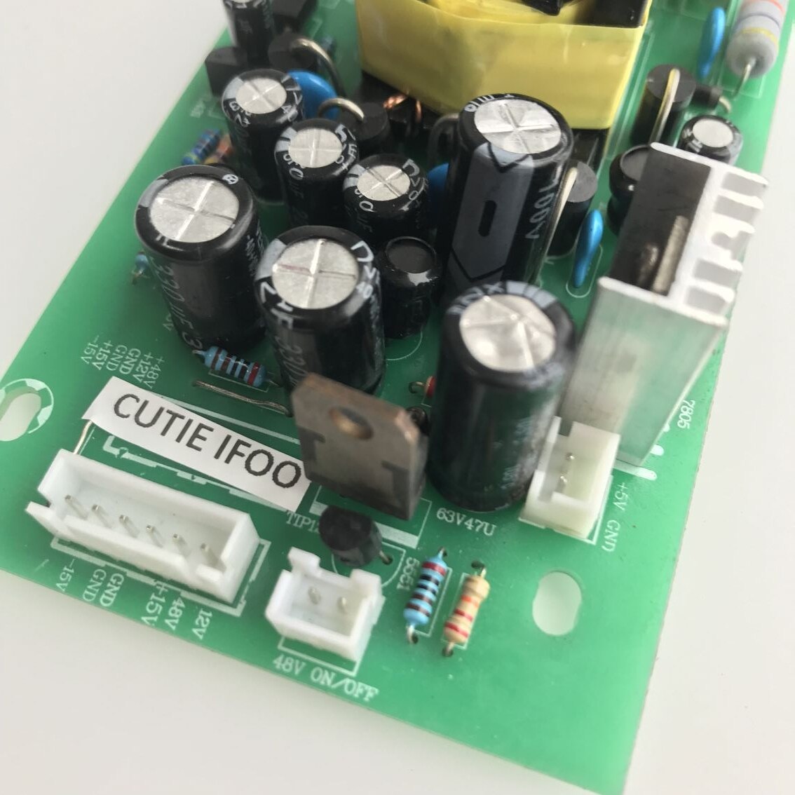 16- wege- 50w- watt-universalnetzteil-adapter für behringer-soundmischpulte 5v 12v 15v -15v 48v