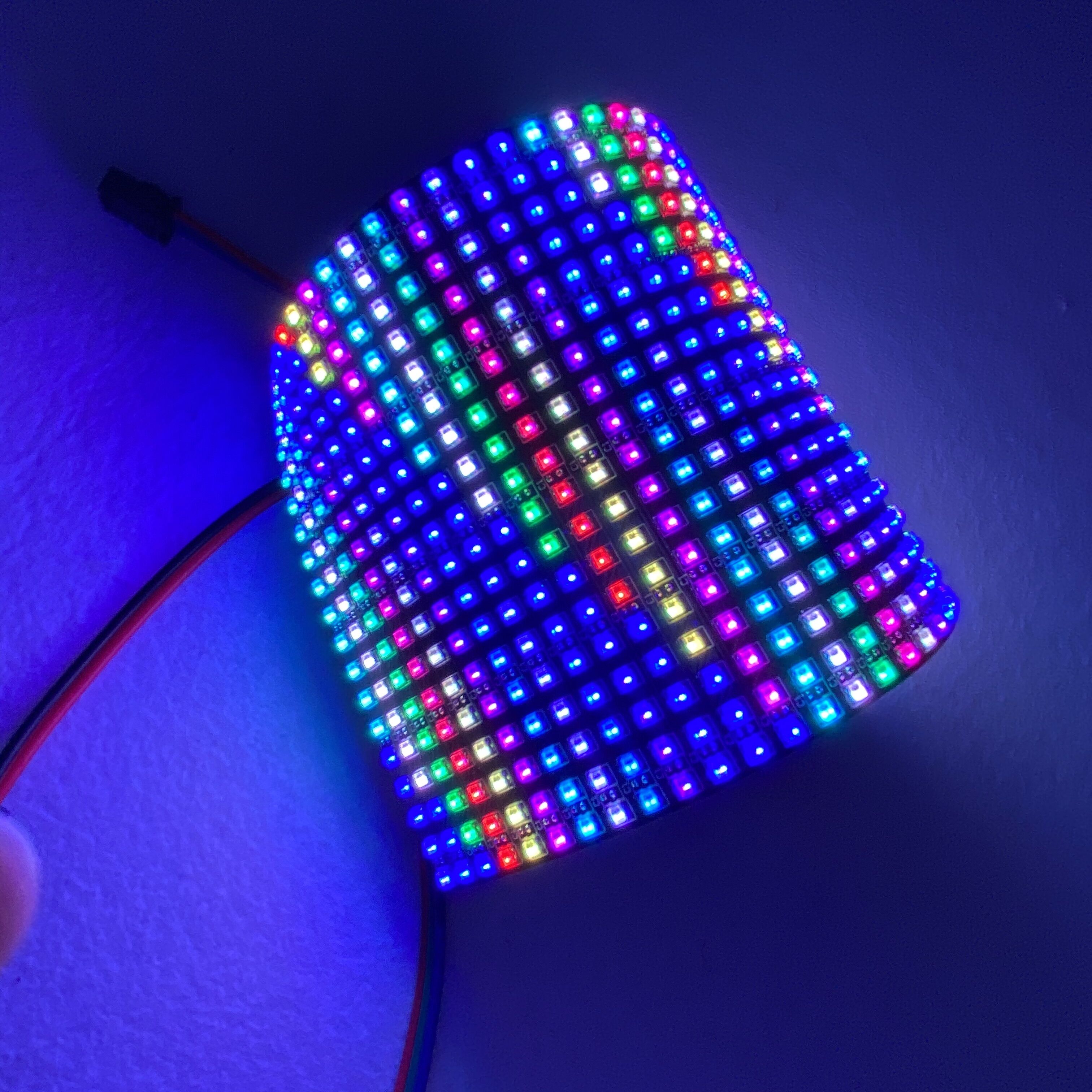 P5mm WS2812C SMD 18*32pixels led addressable flexiblepanel light,size: 90mm*160mm,DC5V input; BLACK PCB