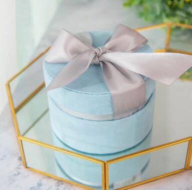 2Pcs Emboss Bloem Effen Kleur Ronde Fluwelen Geschenkdoos Bruiloft Verjaardag Party Opslag Snoep Ring Tie doos: NO.6 / 2pcs