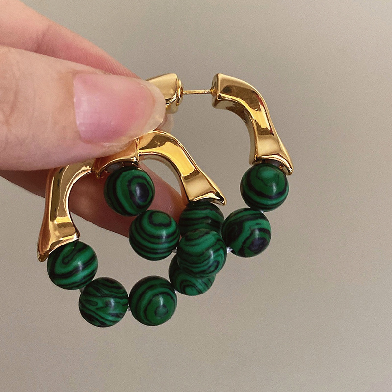 YANGLIUJIA Pendientes de perlas de metal Estilo europeo y americano Pendientes de tuerca de con personalidad Accesorios de boda de viaje para chica: PLATEADO