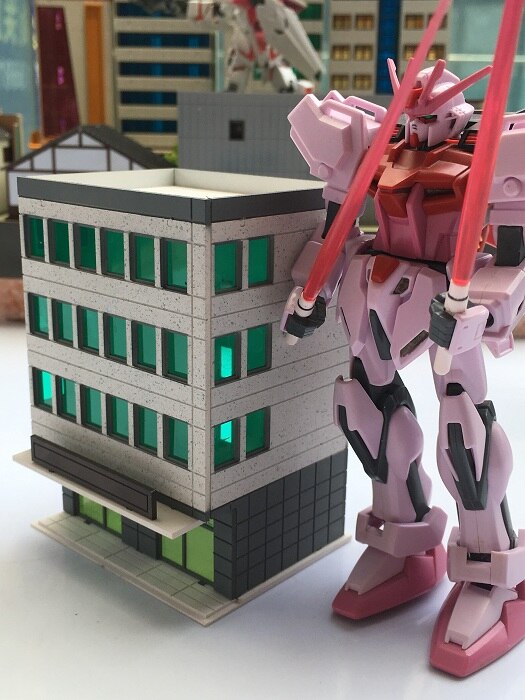 N Scale 1 / 150 animation railway station scene, modern building scene, building, hard plastic assembly model