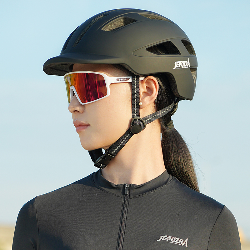 Cycling Helmet In-Mold Mountain Road USB Rechargeable Tail light Bicycle Bike Helmet Sports Safe Hat MTB Cycling Helmet: black