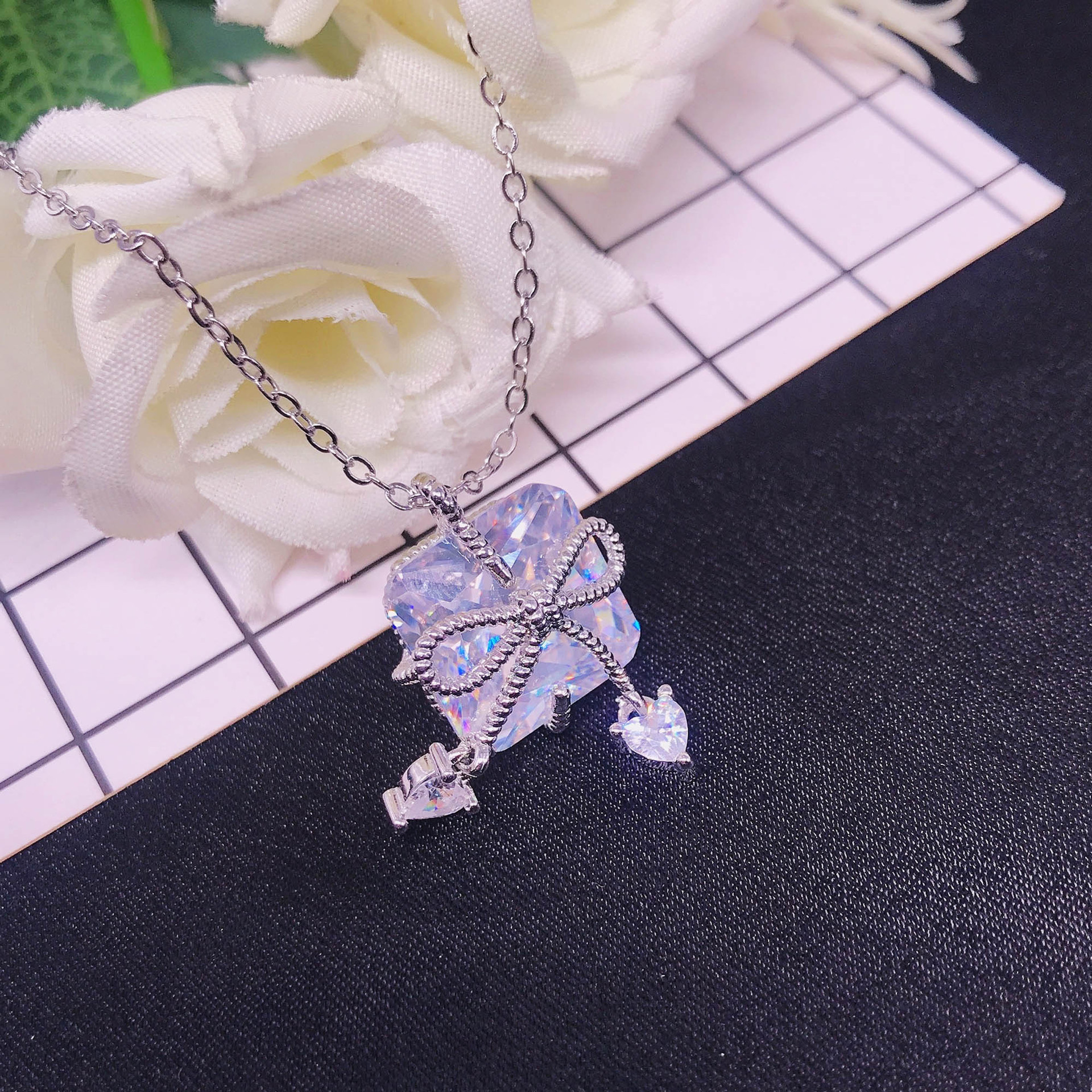 Luxus Silber Farbe Bling Hohe Kohlenstoff Simulation DiamondIce Blume schneiden Zirkon Ohrringe Halskette Anhänger Bowknot Schmuck einstellen