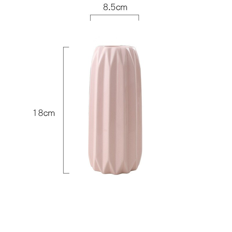Moderne enkel origami keramikkvase farget pulver grå blå gul hvit store, mellomstore og små blomsteroppsatser: Lysegrå