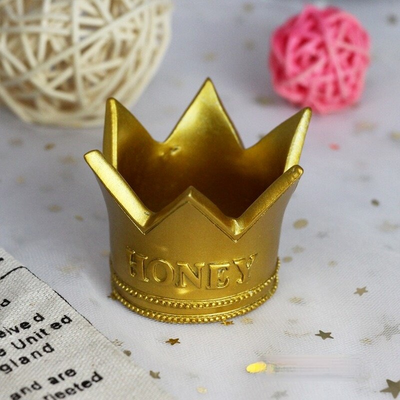 Mini Tiara Crown Princess Topper Resin Cake Toppers Birthday Kids Favors Cake Decorating Cupcake Topper for Wedding Decoration: honey 1