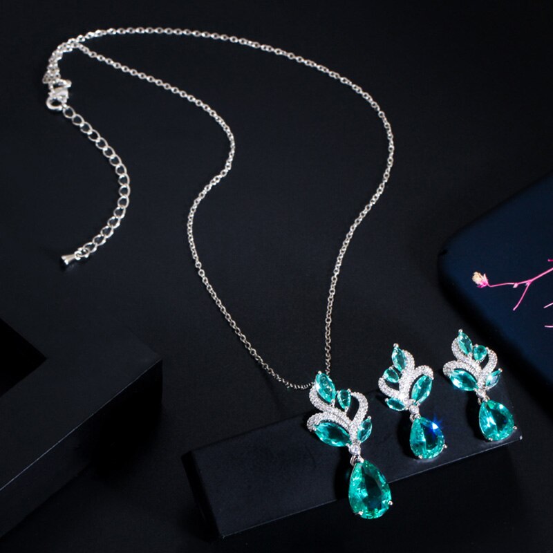 Pera Elegante Stile Coreano Luce Blu Cubic Zirconia Donne di Modo Del Pendente del Foglio Della Collana di Acqua Orecchini A Pendaglio Set di Gioielli J151