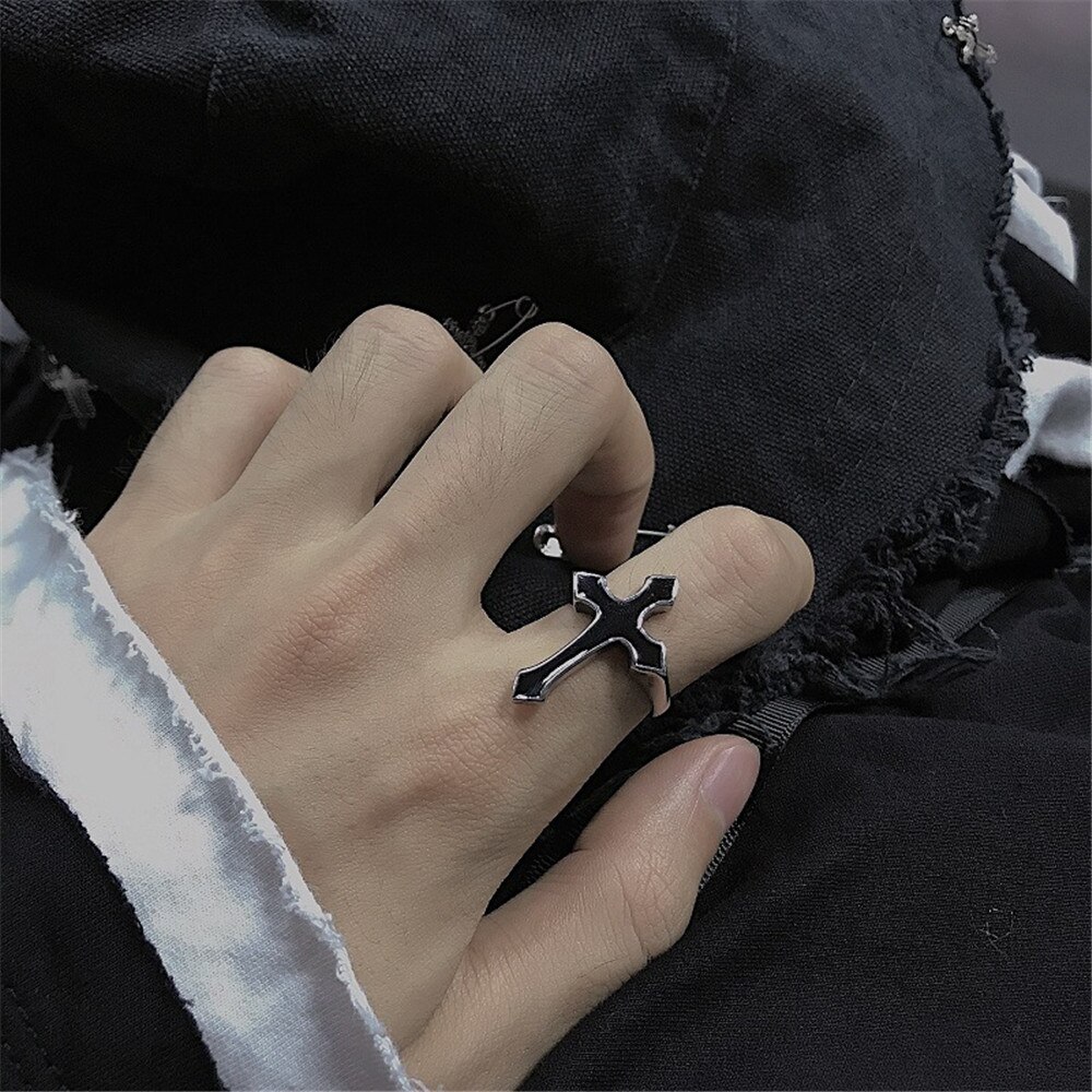 Anelli di apertura a croce grande nera Vintage per donna gioielli da festa uomo Trendy gotico colore metallo anello di barretta regali di Halloween anelli
