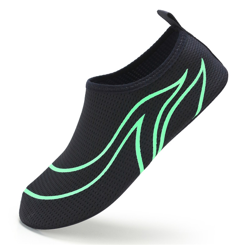 Quick-drying Men Aqua Shoes Summer Lightweight Women's Beach Shoes Soft Couple Water Shoes Flexible Casual Sneakers Anti-slip