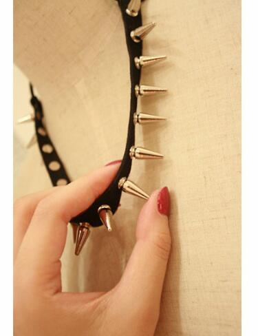 Laagste prijs kunstleren hoofdband spikes klinknagels party punk ketting