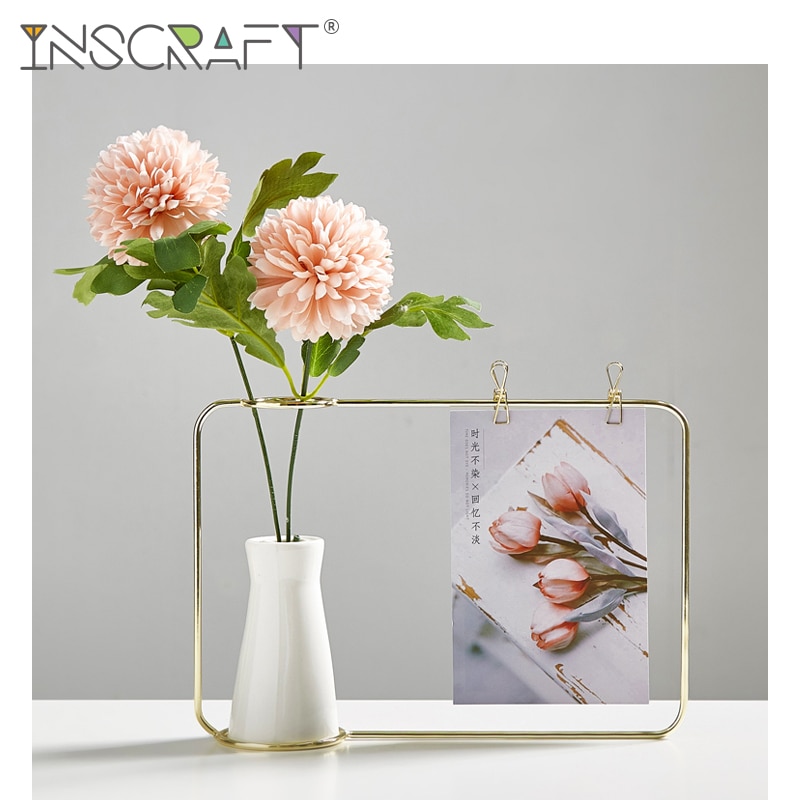 Geometrische Draad Fotolijst Voor Desktop Decoratieve Matte Messing Foto Frame Met Een Mooie Bloem Keramische Vaas