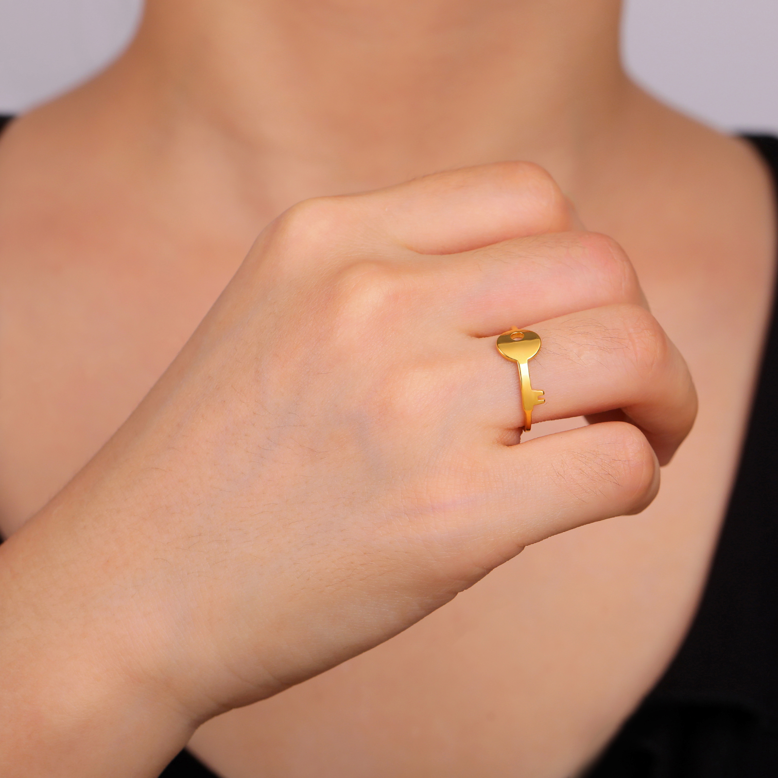 Skyrim Key Shape Ring Women Stainless Steel Gold Color Finger Rings Wedding Band Trendy Jewelry Valentine for Friends