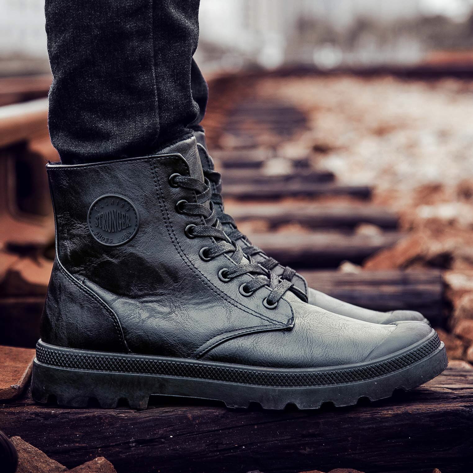 Waterdichte heren leren laarzen warme casual heren tooling laarzen katoenen hoge leren heren platte martin laarzen: Zwart / 7.5