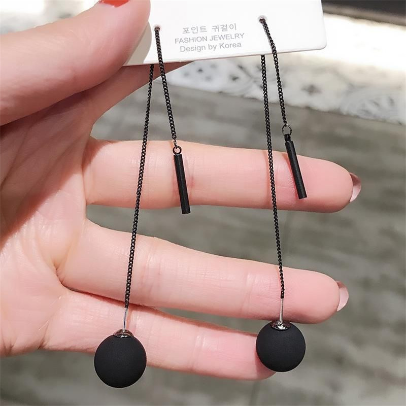 Neue Lange Quasten Ohrring Schwarz Joker Vertraglich Metall Ball Ohrringe Frauen Temperament Schmuck: 320