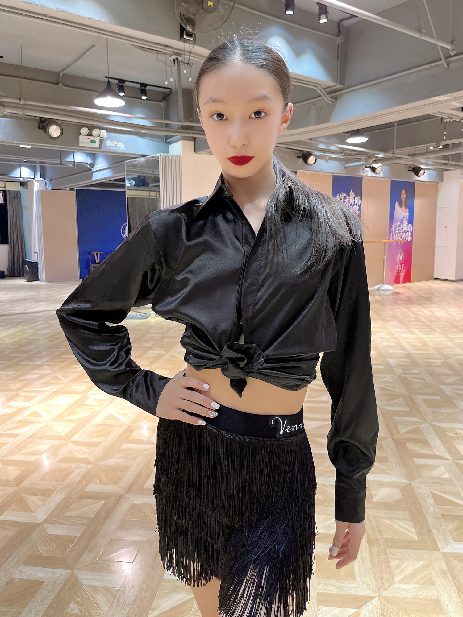 VENNY il nuovo costume da allenamento per la danza latina è una giacca da donna per adulti in dovuto pezzi con tuta da ballo con protezione solare