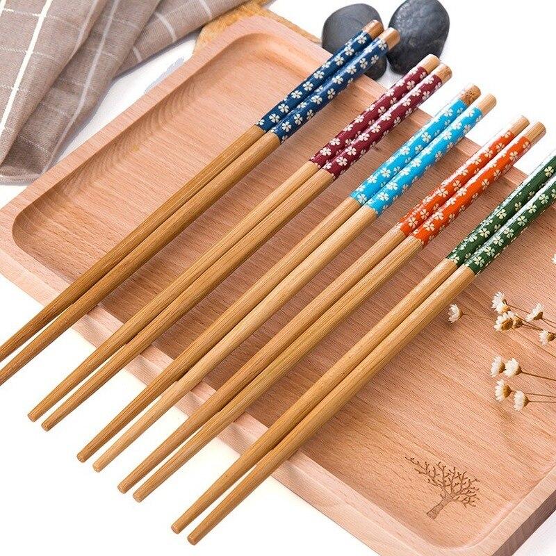 Palillos de madera clásicos chinos reutilizables, palillos de bambú Natural hechos a mano tradicionales, utensilios de cocina para Sushi, 2 pares