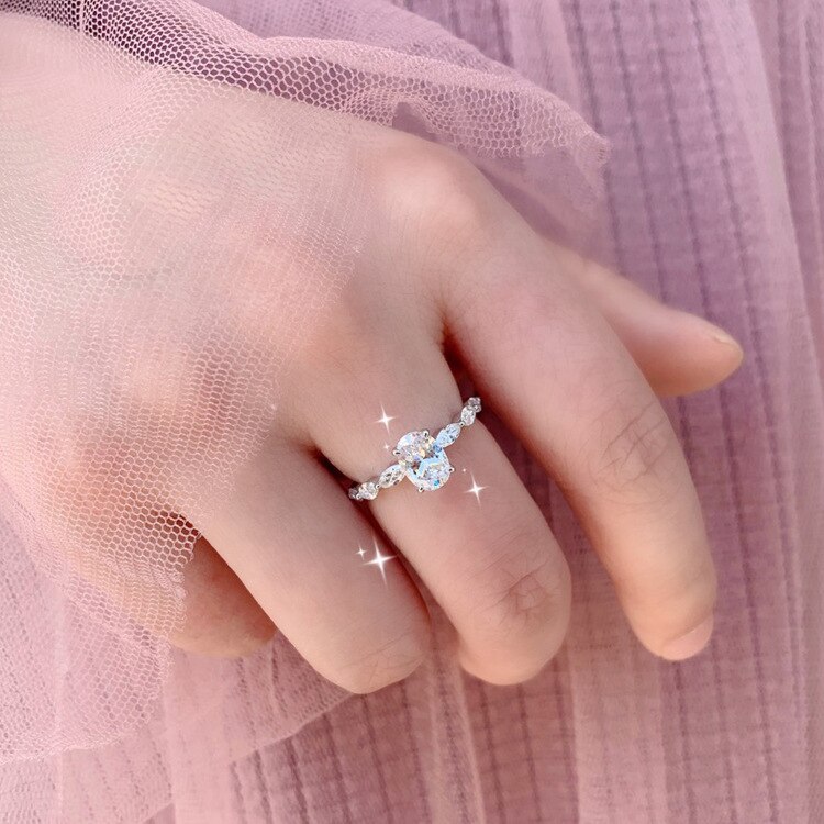 Ramos Exquisite White Gold Pigeon Egg Shape zircon Ring for Women Simple Luxury Engagement Wedding Jewelry