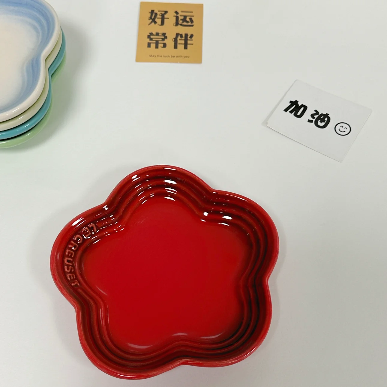 Plum Blossom Small Plate 5.5Inches 14cm Rainbow Sauce Plate Flower Shaped Pet Gradual Spike Bone Plate Tableware Ceramic Dishs: Yellow