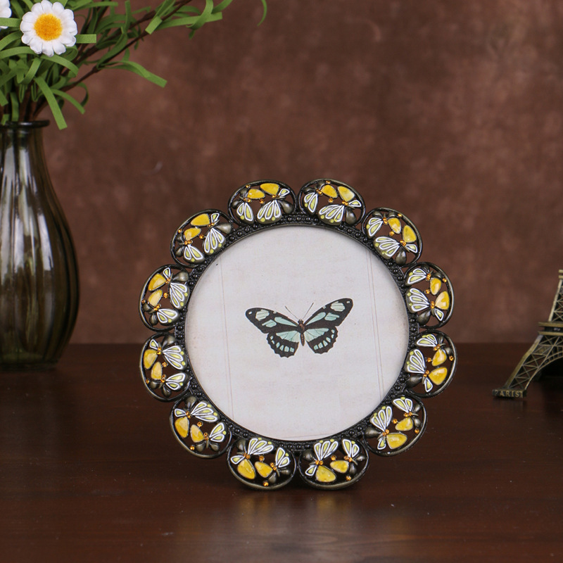 White Flower Textured Hand-Crafted Photo Frame Easel Hook for Tabletop Wall Display Decorative Floral: Lavender
