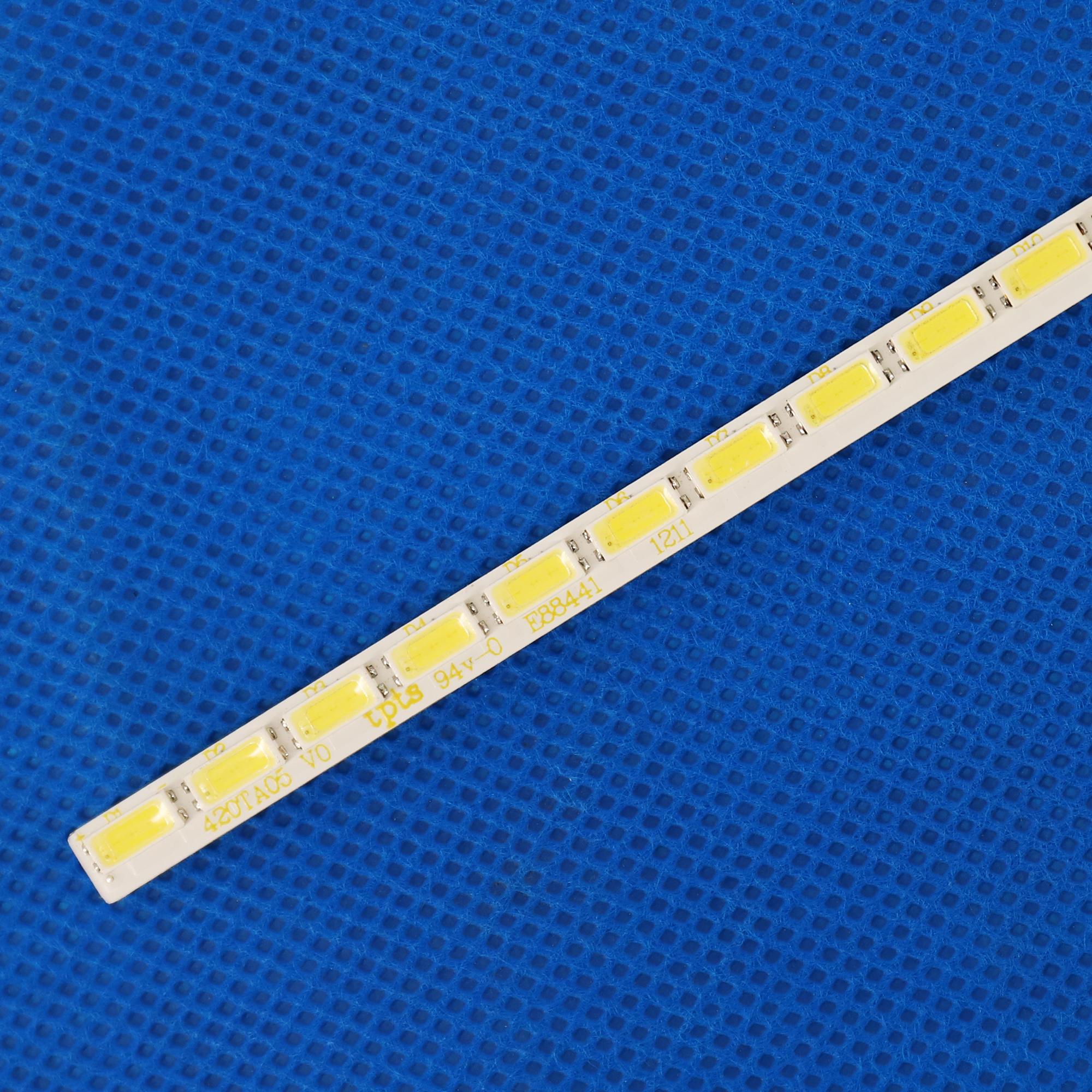 1 pz 64LED 530mm striscia LED 420TA05 per LG Innotek 42 pollici 7030PKG 64EA 74.42T23.001 AUO TOSIBIA AU tt420hw06 T420HW04