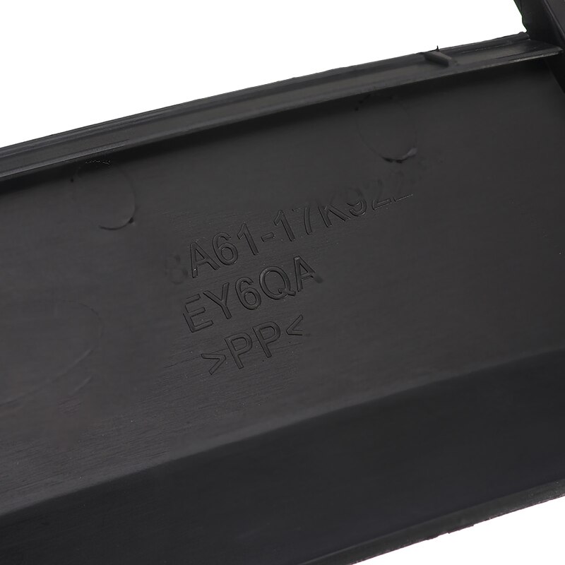 Takapuskurin hinaussilmukan koukku perävaunun suojuksen vaihto ford /fiesta  mk7 1531833 /8 a 61-17 k 922-ab5 zct