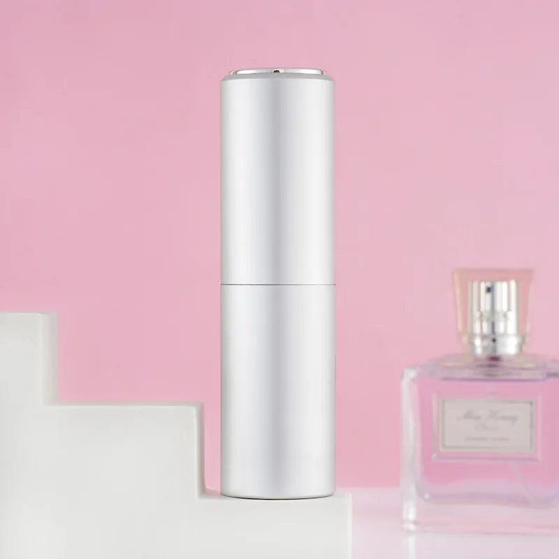20ml draagbare mini navulbare parfumflesjes, lege cosmetische flesjes, verstuivers, ideaal voor op reis: Zilver