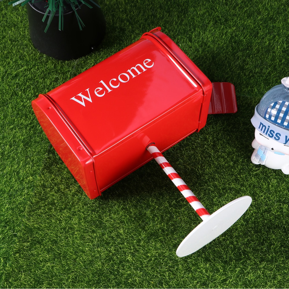 Photo Prop Retro Tinplate Box Large Capacity Post-mount Mailbox Post Storage Box (Red)