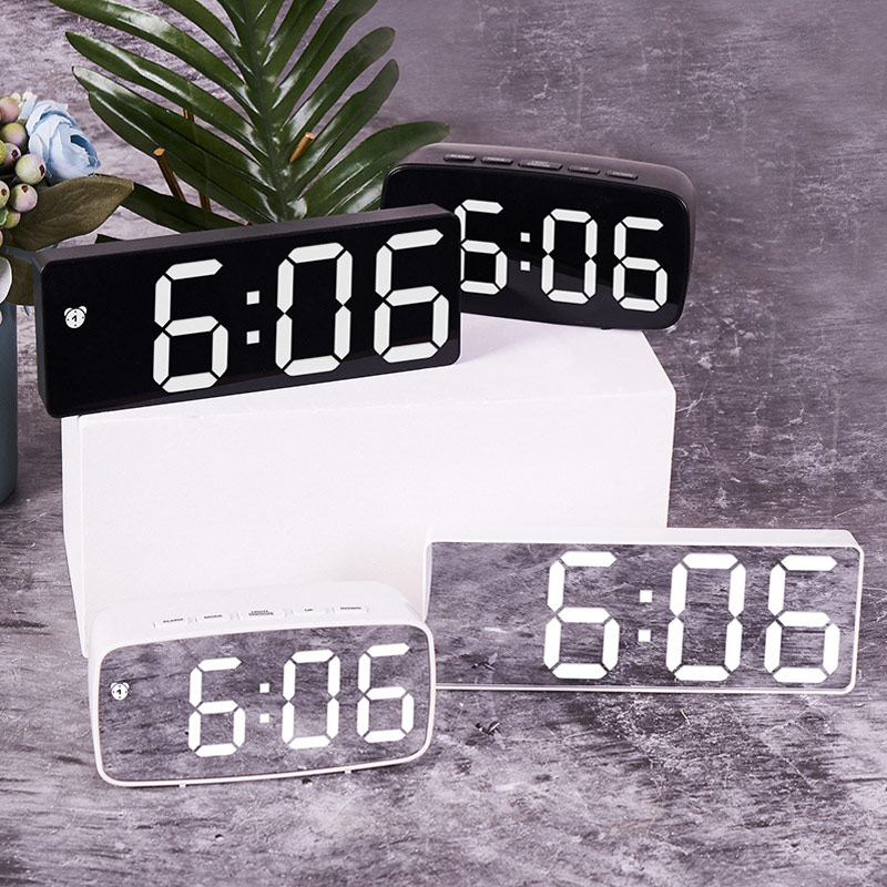 LED Mirror Digital Clock Alarm Battery USB Charging Date Temperature Display Snooze Funtion Electronic Watch Home Office Decor