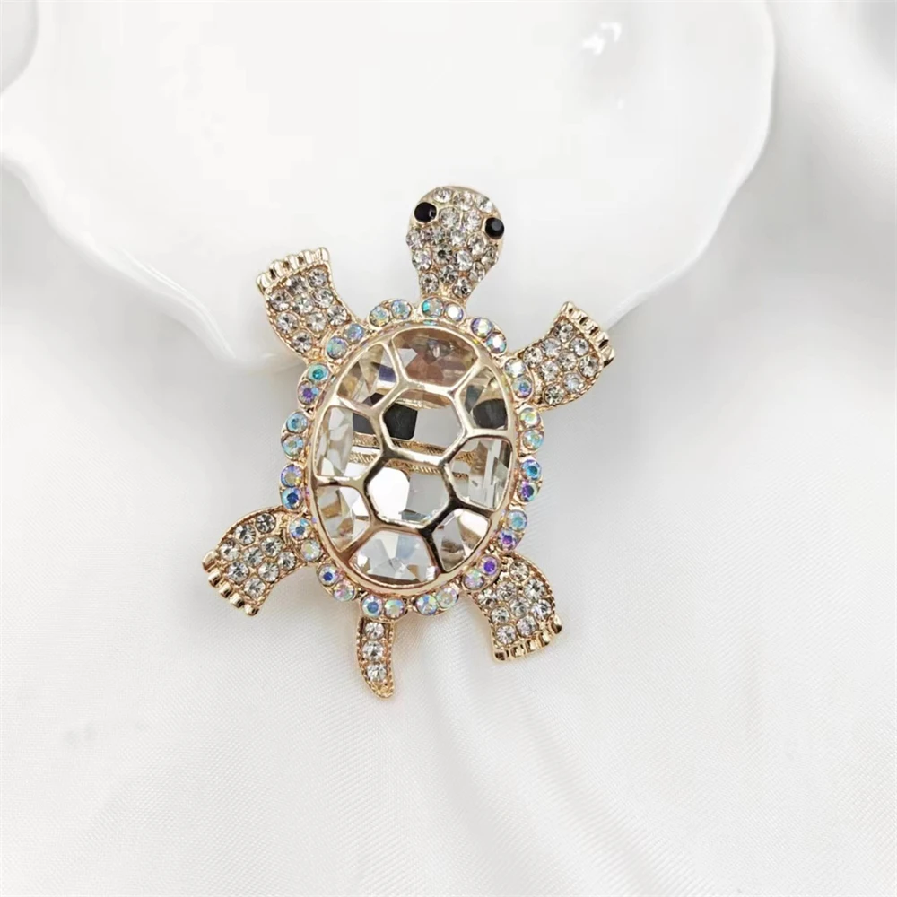 Crystal Turtle Brooches Vintage Metal Lapel Pin for Women Hat Scarf Backpack Badge Marine Animal Protection Souvenirs: Rhodium Plated