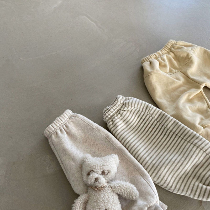 Winter Neue Baby Warme Gestreiften Hosen freundlicher Baumwolle Schlauch Plus Samt Baby lässig Hosen Jungen Mädchen Harem Hosen Kleinkind kleidung