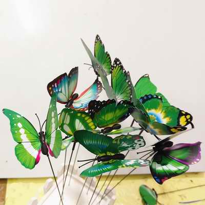 Colourful Garden Plastic Butterflies On Sticks Dancing Flying Fluttering Butterfly DIY Art Ornament Vase Lawn Garden Decoration: Green