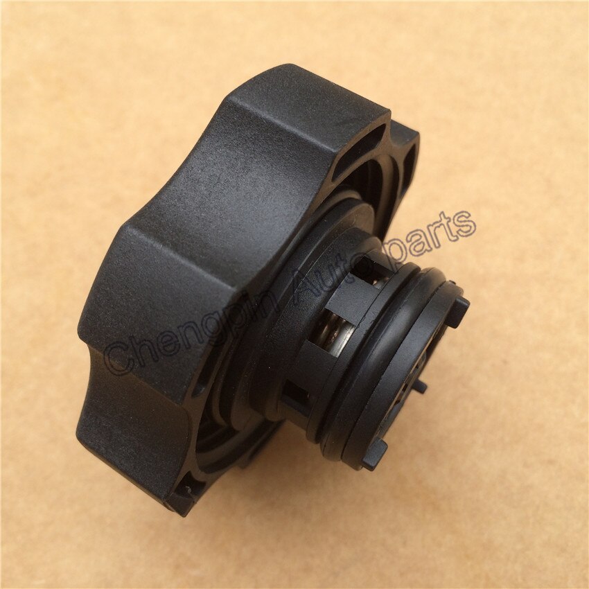 Original motorradiator / kjølevæske gjenvinningstanklokk oem # 13502353 316702182 for chevrolet cruze