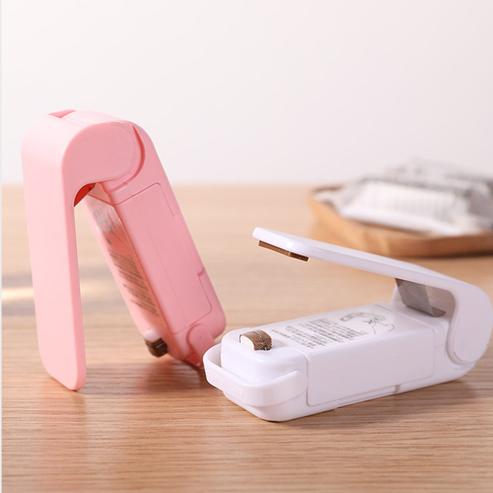 Mini Bag Sealers Handheld Bag Heat Vacuum Sealer Kitchen Gadget Food Saver for Plastic Bags Storage for Food Snack Cookies Fresh