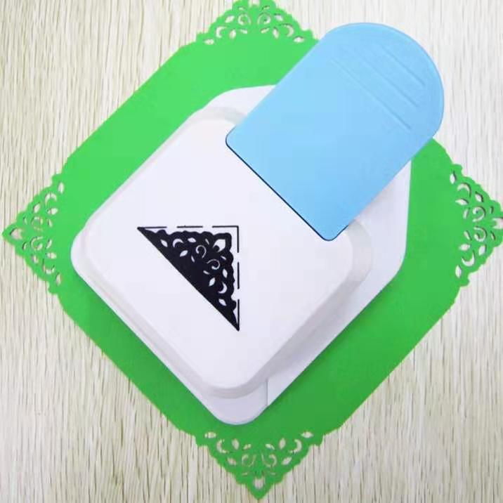 Hole Punchers For Handicrafts Diy Embossing Device Labor-saving Hole Punch Hollow Lace Embossing Cutting Paper Puncher Tool: Square hollow right
