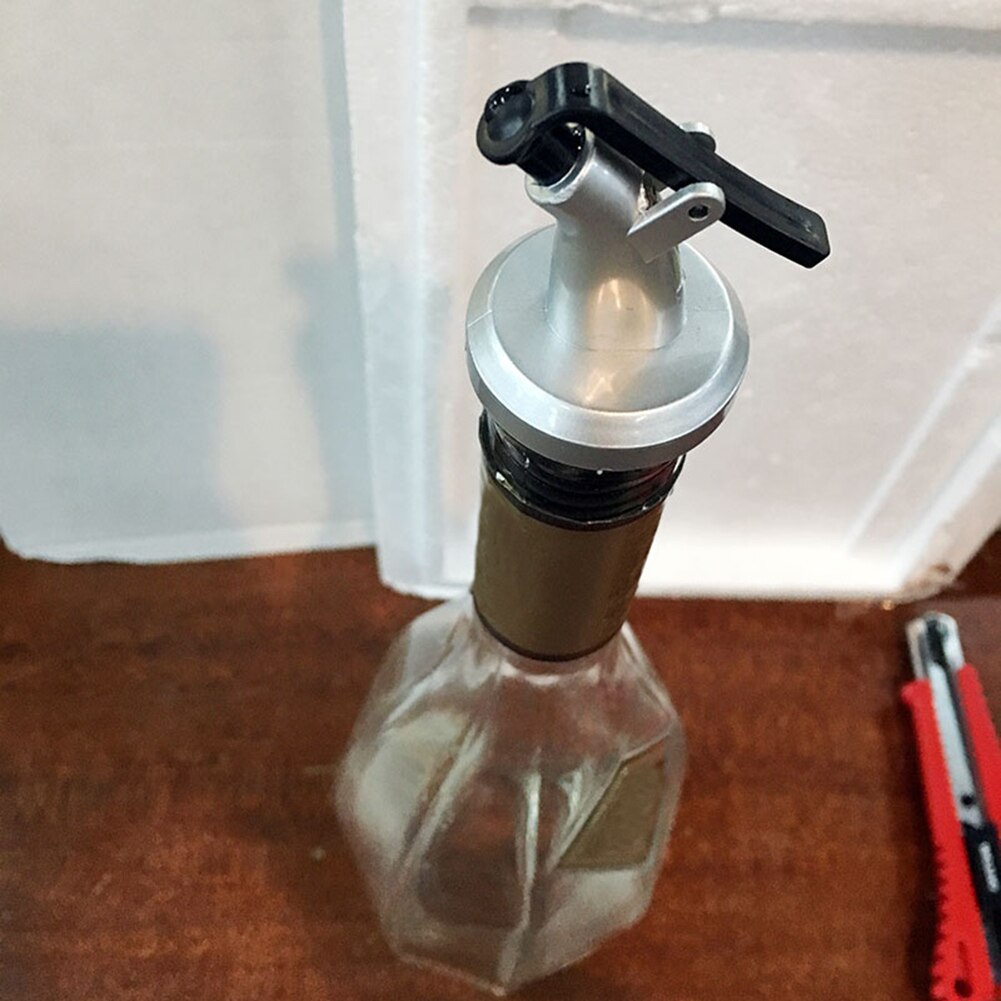 Silikon olivolja vin ölsås vinäger flaska flip cap propp dispenser hällkran kran köksredskap