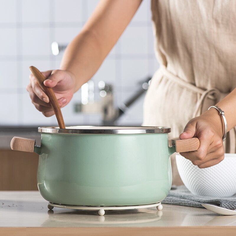 Nördlichen Europ emaille holz griff milch topf suppe topf verdickt nudel allgemeine hause induktion Japanischen Herde eintopf manuelle Pfanne