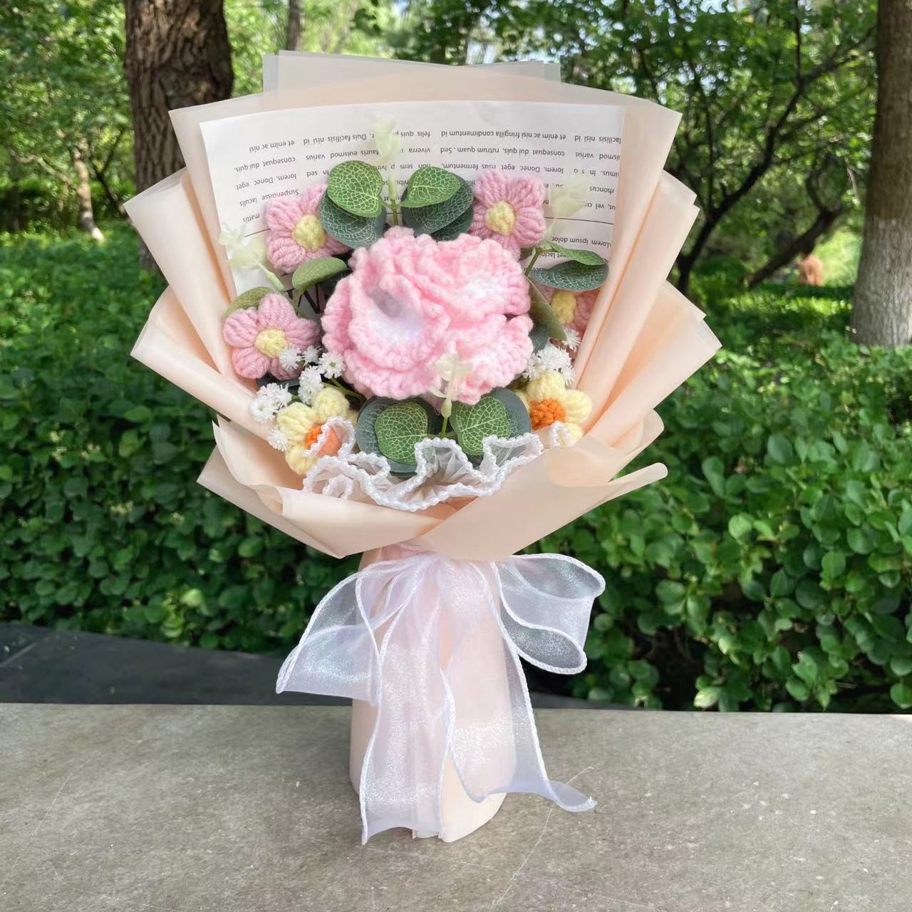 Gilares de girasoles rosas de punto acabado, ramos hechos a mano de ganchillo, de graduación de cumpleaños para el Día de la madre de San Valentín: Verde